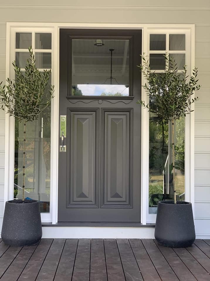 Ronglin GRC Planters in Doorway Setting